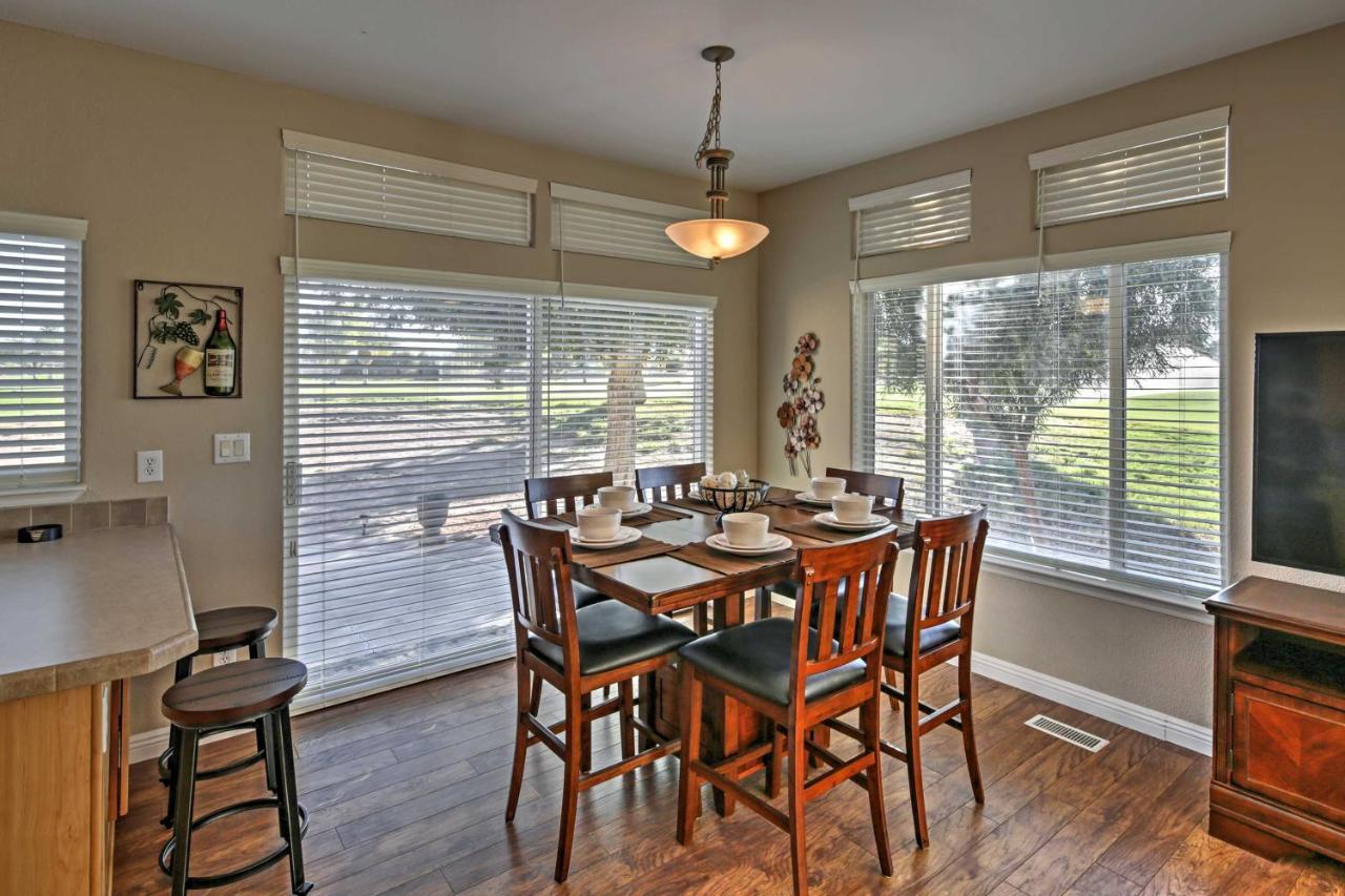 Rivers Edge Golf Condo With Beach Access And Patio! ニードルズ エクステリア 写真